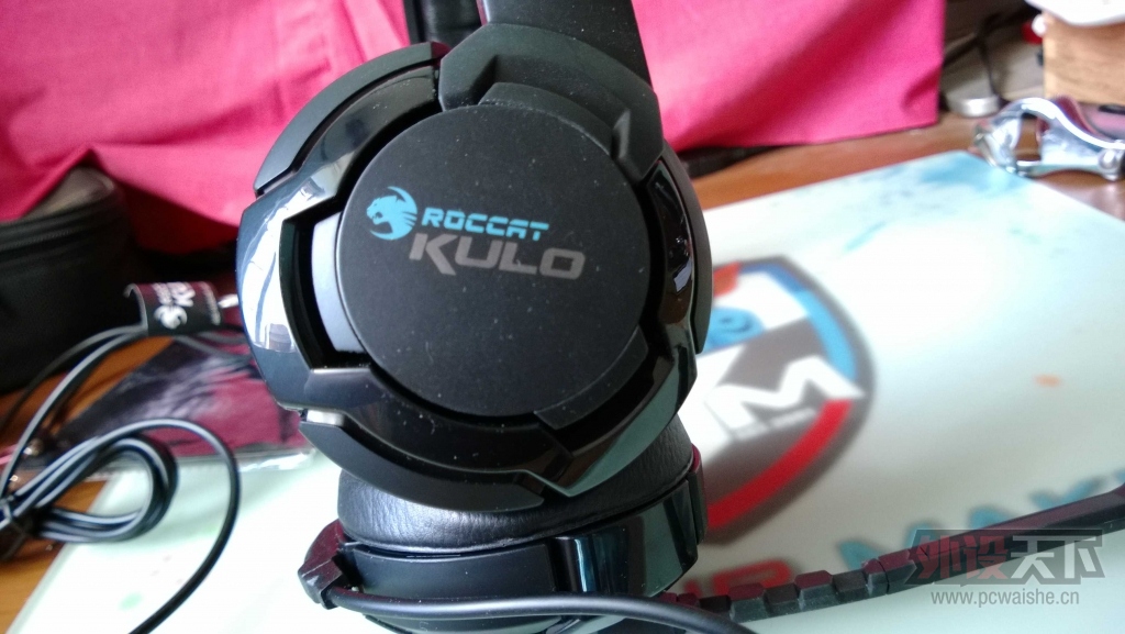 ���Ļ�е����ROCCAT ����Kulo stereoС��