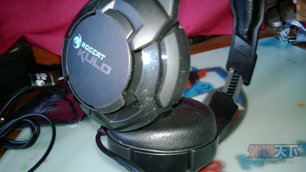 ���Ļ�е����ROCCAT ����Kulo stereoС��