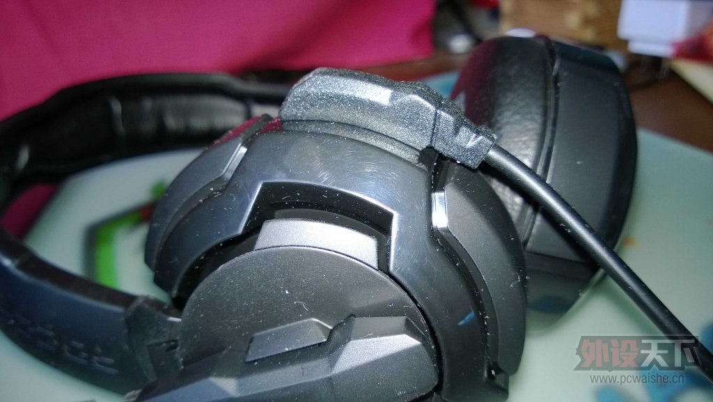 ���Ļ�е����ROCCAT ����Kulo stereoС��