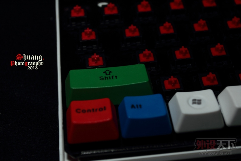 IKBC��ɫRGB���ҿ�