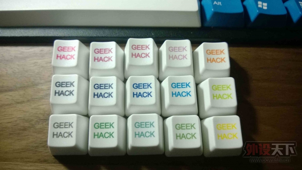 �ݳ�