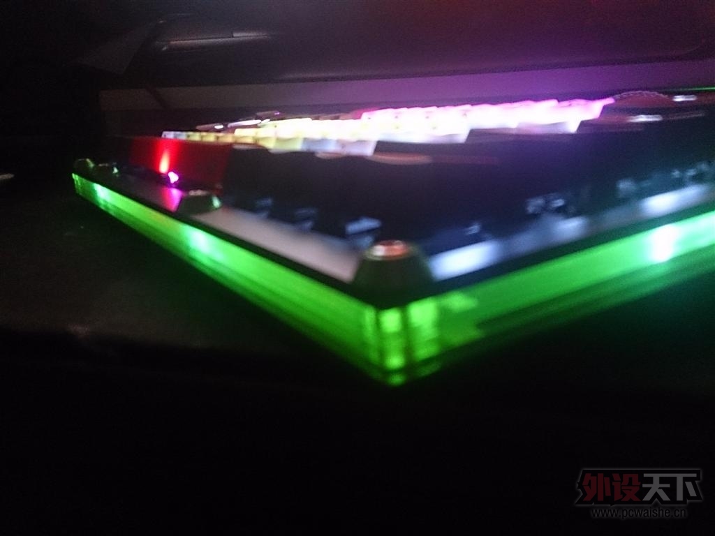 POKER2 ͸�����MOD ����ʵ�ǿ����������Ļ����ǽ����ܿ���