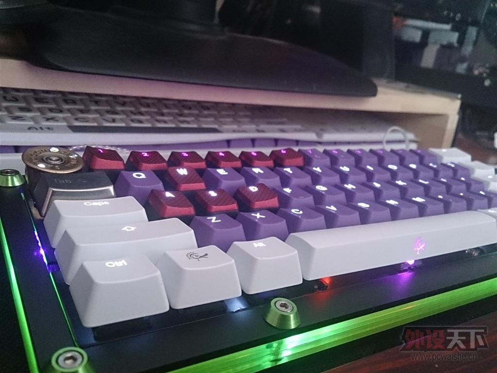 POKER2 ͸�����MOD ����ʵ�ǿ����������Ļ����ǽ����ܿ���