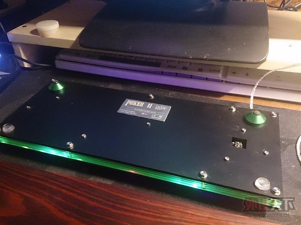 POKER2 ͸�����MOD ����ʵ�ǿ����������Ļ����ǽ����ܿ���