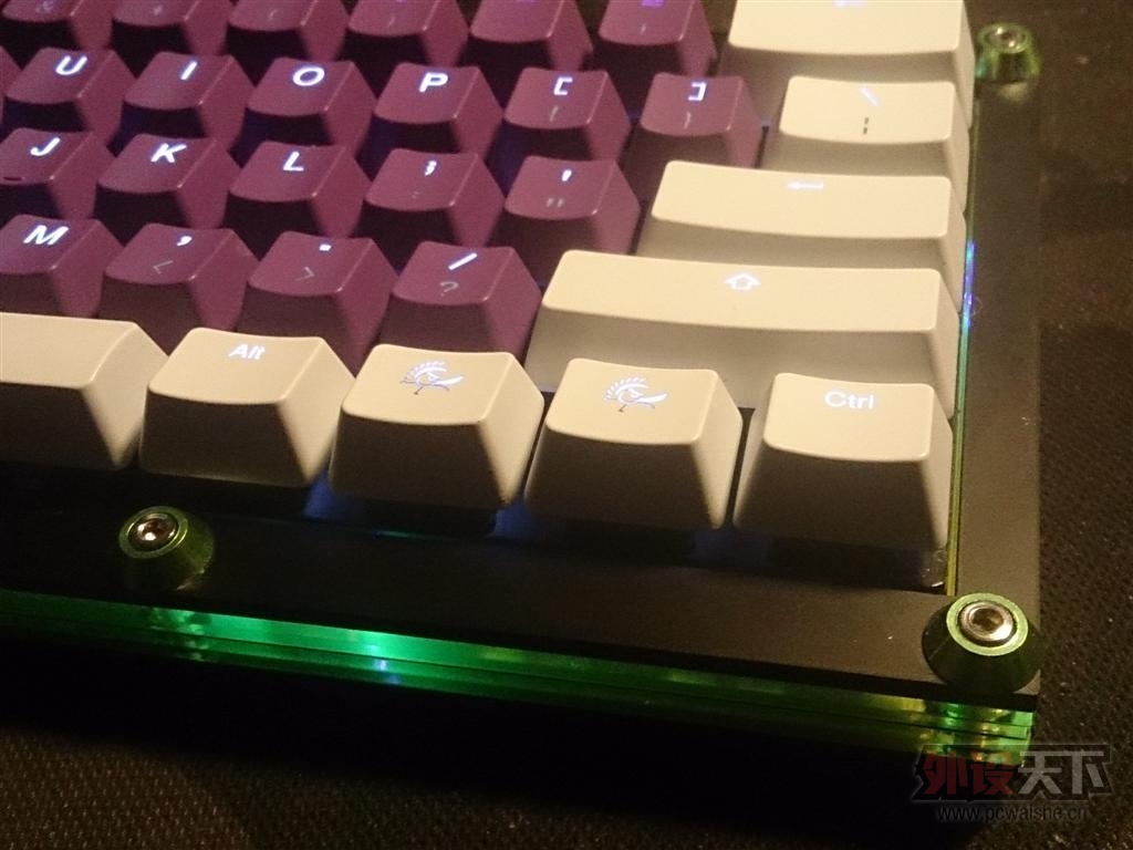 POKER2 ͸�����MOD ����ʵ�ǿ����������Ļ����ǽ����ܿ���