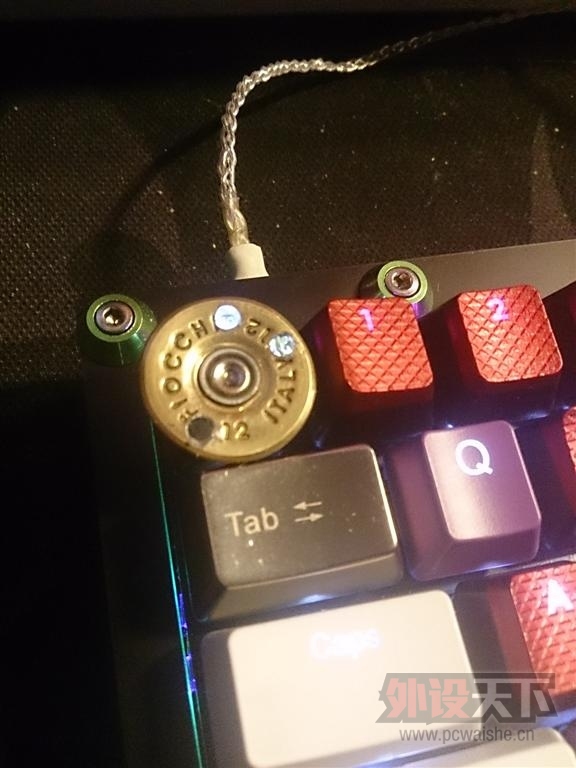 POKER2 ͸�����MOD ����ʵ�ǿ����������Ļ����ǽ����ܿ���