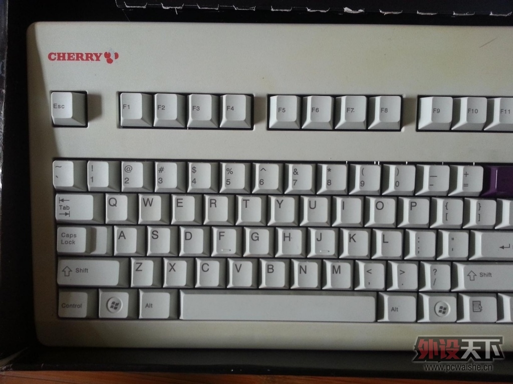 125203ozvr0c0ztv9vzllv.jpg