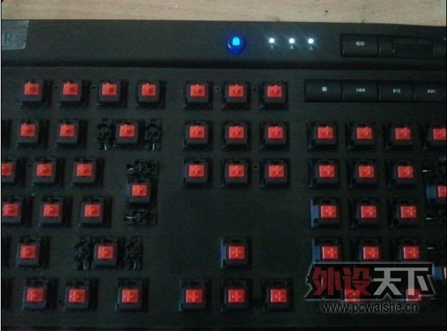 ֻ����240�Ӹ������ⲻӰ��ʹ�õĺ�����K70�����޵ư�,��������Logic3 R300�;���ONE