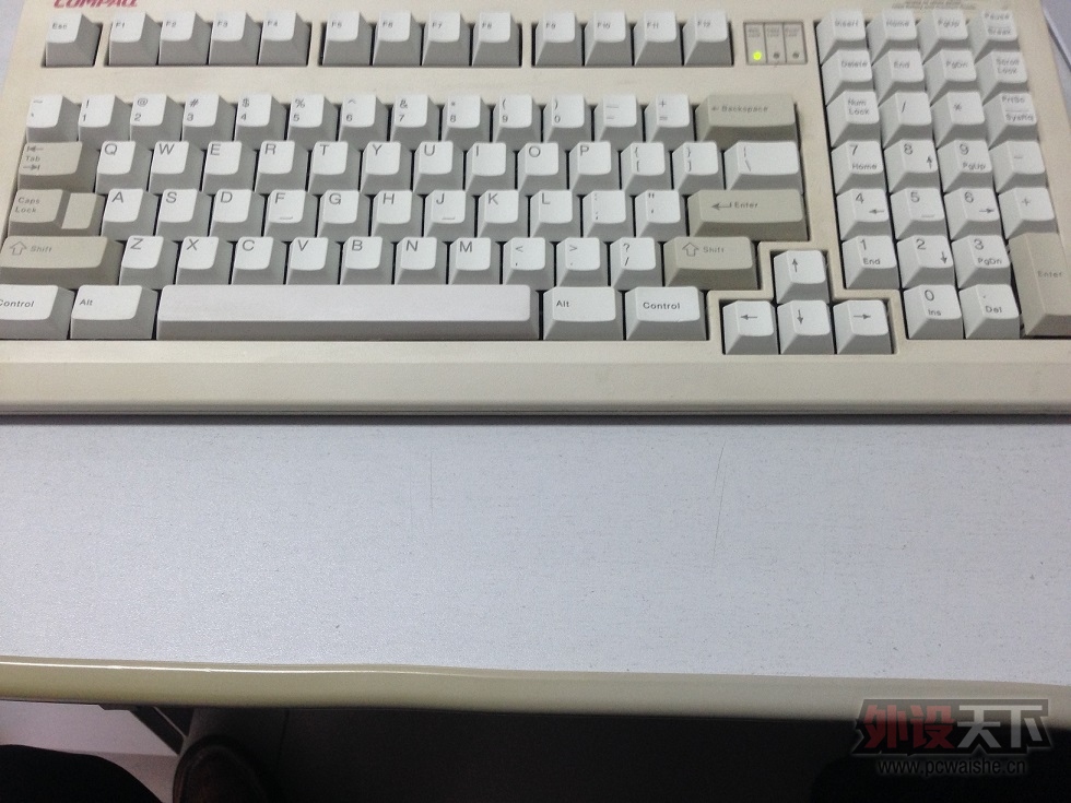 �Ͽ�ˮ���pbt��ɫ