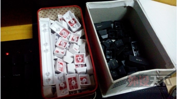 �Ե�����650Ԫ��˳���85��FILCO���ߺںڣ�120����IKBC�׺��ɫ��60���ʳ�POKER2��ñ