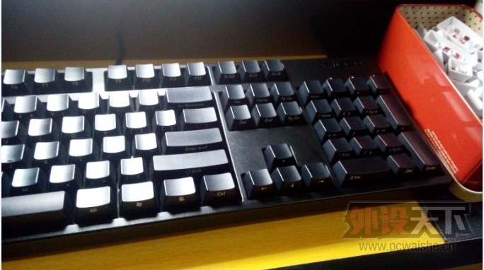 �Ե�����650Ԫ��˳���85��FILCO���ߺںڣ�120����IKBC�׺��ɫ��60���ʳ�POKER2��ñ