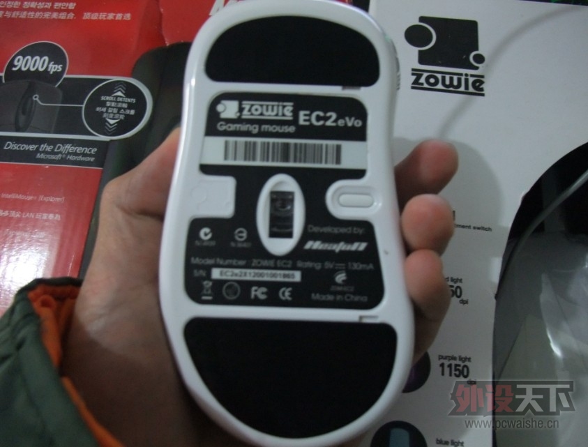 ��ɫ��ɫ9�����ϵİ�ɫEC2��IE3.0