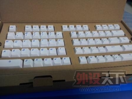 ���͵ļ�ñ��������Ҫ��ɫ�����û���ˣ�ֻ��Ҫ��ɫ