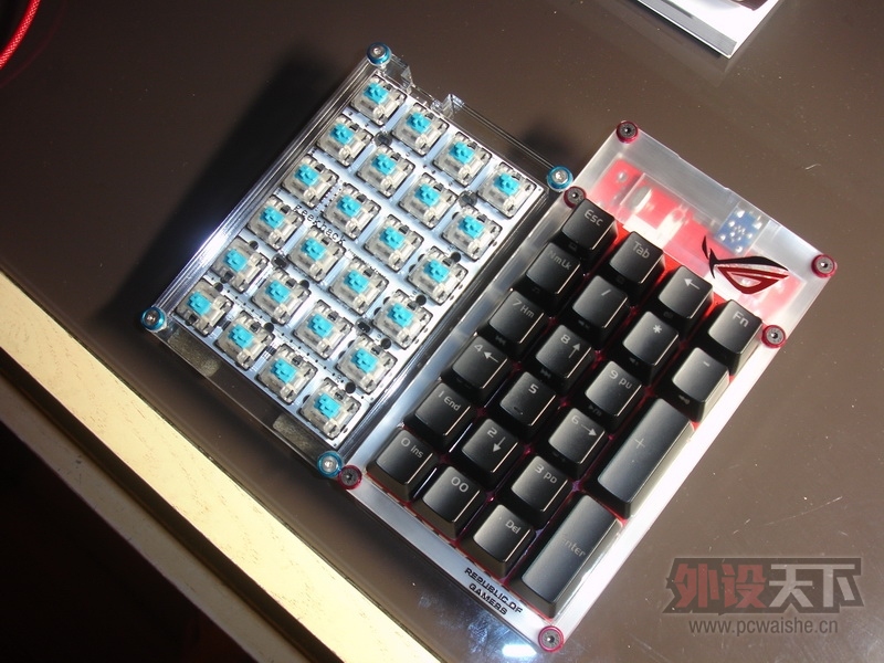 ���㶫������һ���Լ���װ�Ŀ���22KEY��GHPAD 24key��ֻ����һ��������