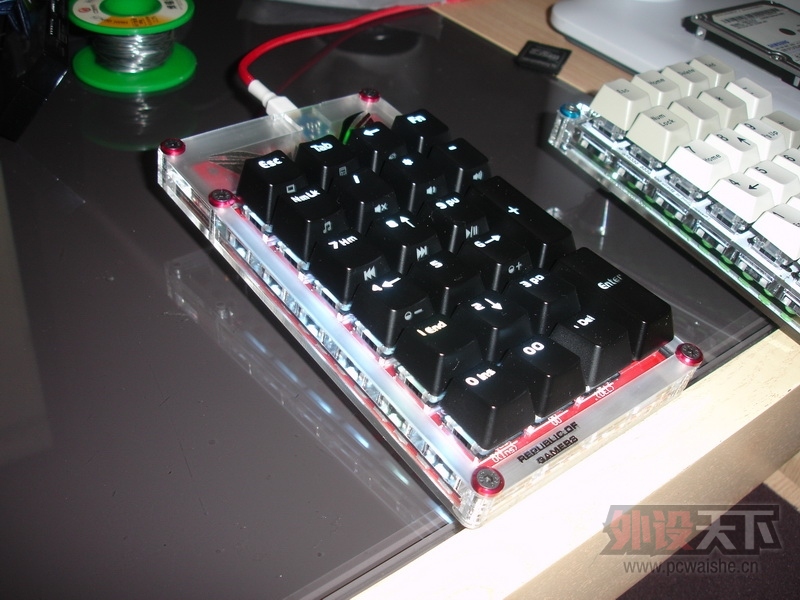 ���㶫������һ���Լ���װ�Ŀ���22KEY��GHPAD 24key��ֻ����һ��������
