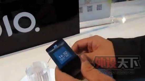 ����Bluewatch�����ֱ�����CES ����ʱ���1��