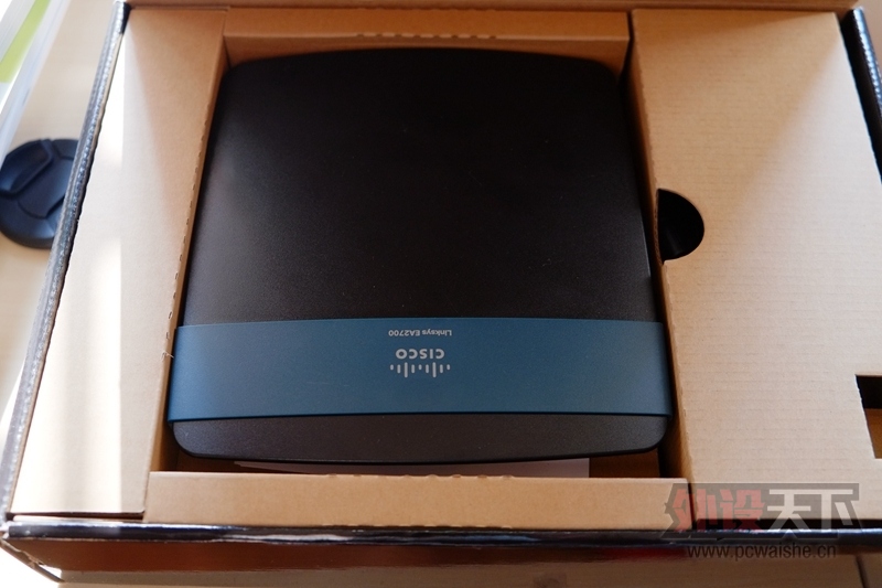 �����Ӽ�����˼�� Cisco Linksys EA2700 ǧ�� ·����