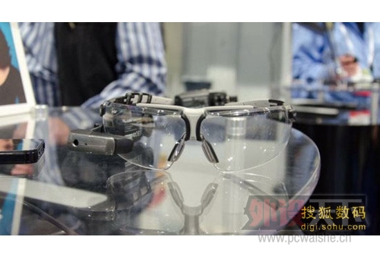 Vuzix M100�����۾����� ����Ⱥܵ�