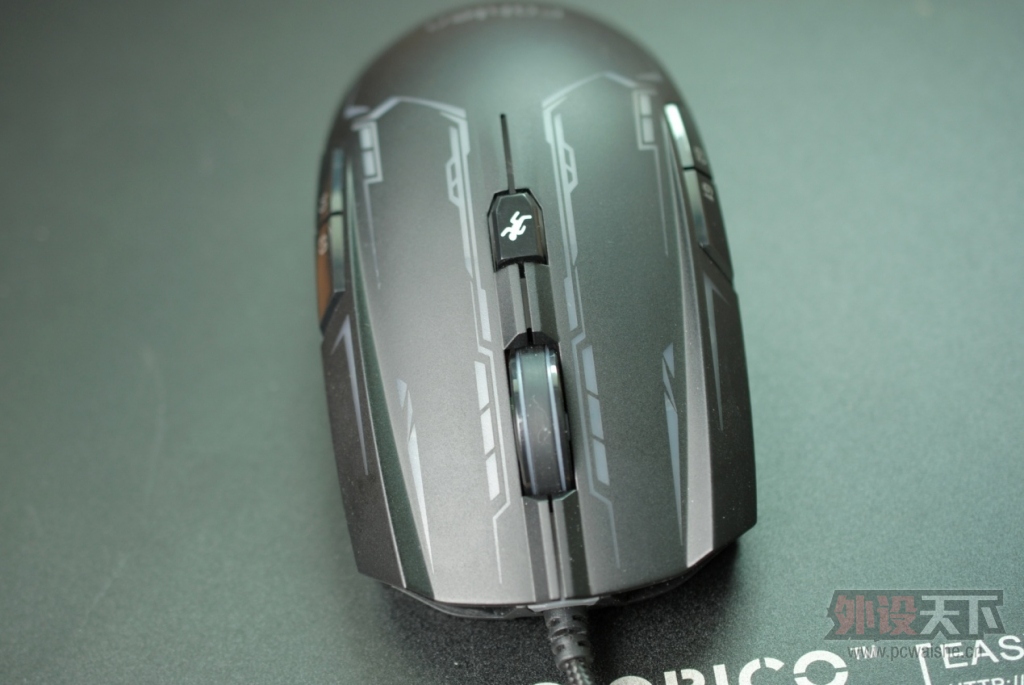 �������⣬����һ����ɫ������ꡣ