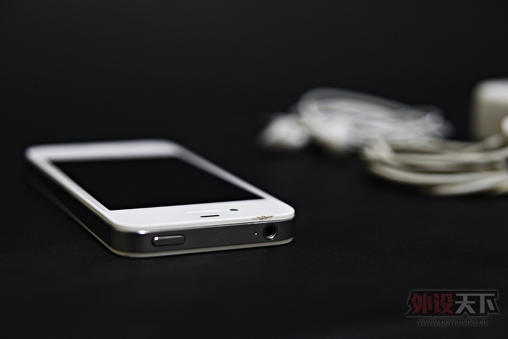 ����������ɫiphone4s ����16G 2000����