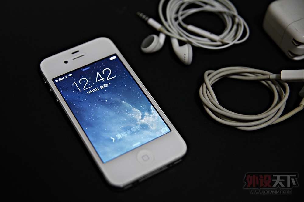 ����������ɫiphone4s ����16G 2000����