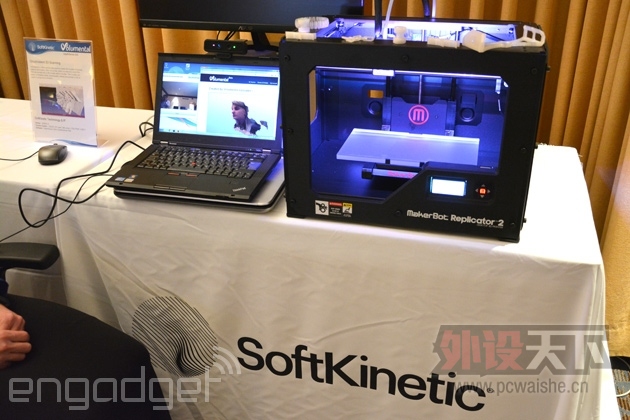 SoftKinetic �� 3D ɨ�����������������ռ� MakerBot 3D ��ӡ��