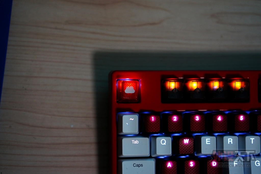 ���ֵĻ�е����֮·����ħ��Ѽ9008S3�ĸ������ڣ�һ��IKBC��͸+����+����+��������ñ