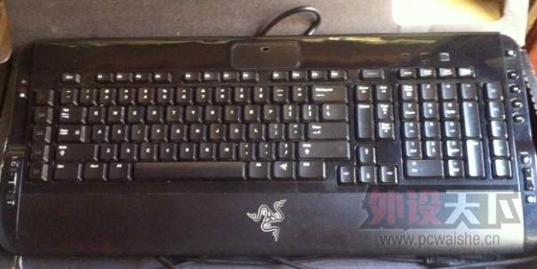 �����ݡ� RAZER ������� 9����
