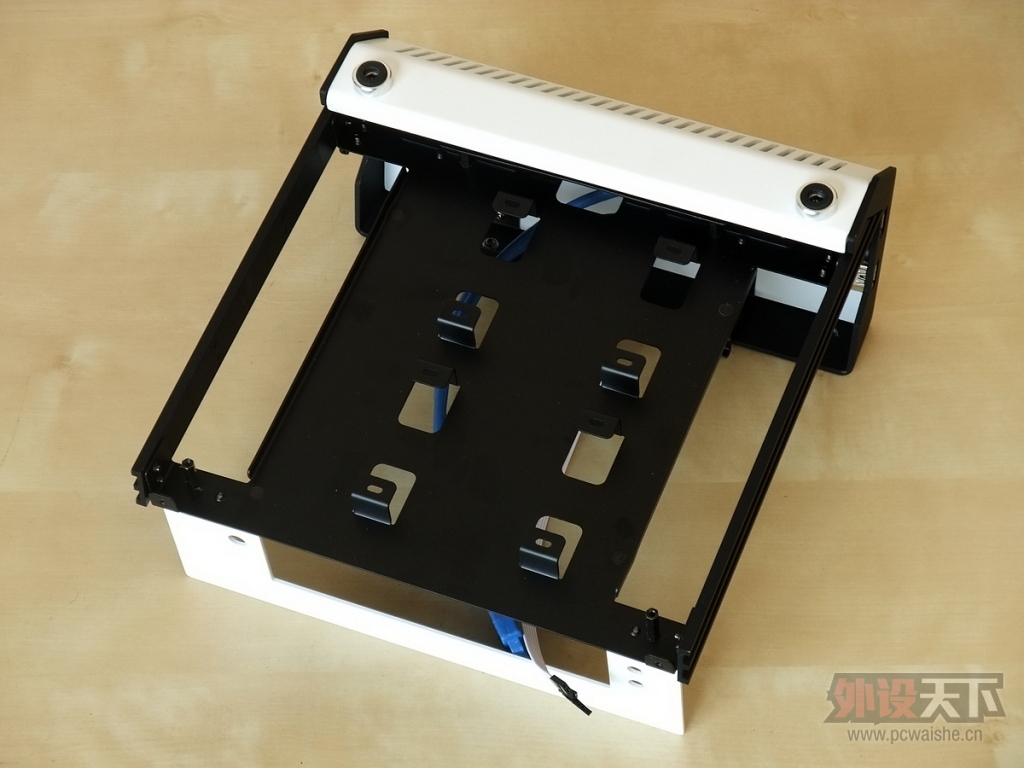 ��ԭ����ID-COOLING Silencer-ITX��������