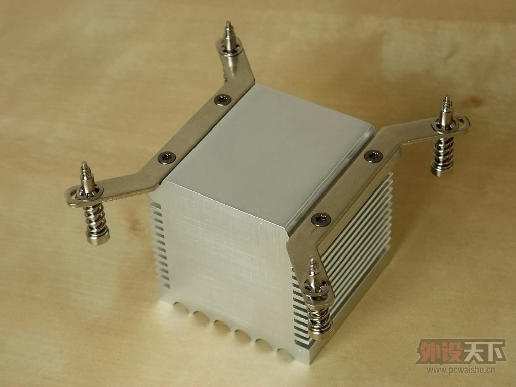 ��ԭ����ID-COOLING Silencer-ITX��������