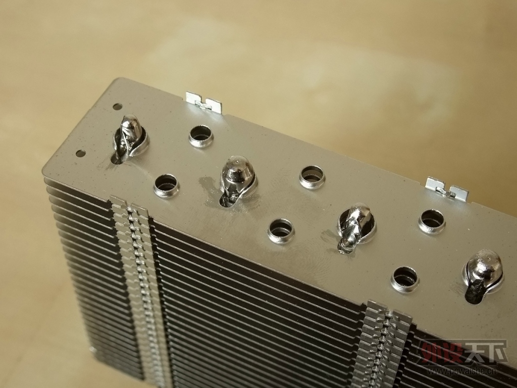 ��ԭ����ID-COOLING Silencer-ITX��������