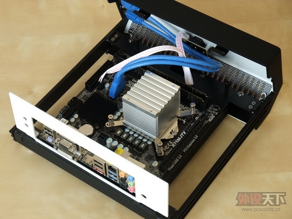 ��ԭ����ID-COOLING Silencer-ITX��������