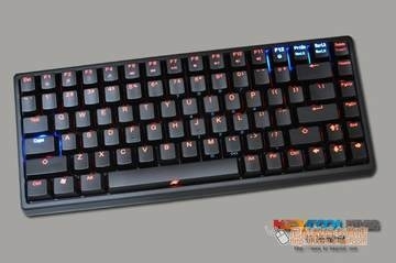 202732m1fe9idd8da4frur.jpg