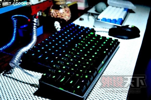 �����ۡ�KBT��̸�� KBTalking Pure PRO 60% LED ��ɫABS �ư� ��е����