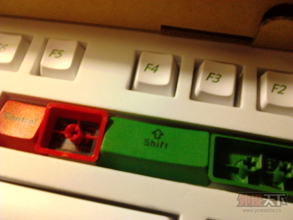 ���̣���ɫRGB