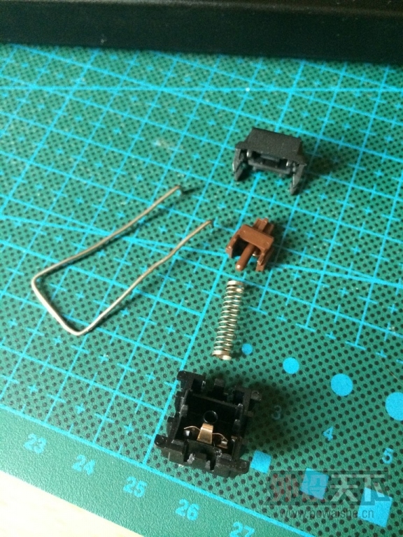 С�� IKBC F-104 ���޾���