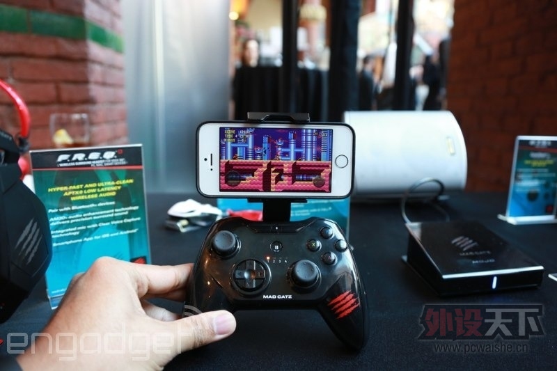 Mad Catz C.T.R.L.i iOS 7 ��Ϸ�ֱ���վ�����棬���� Xbox �ķ��