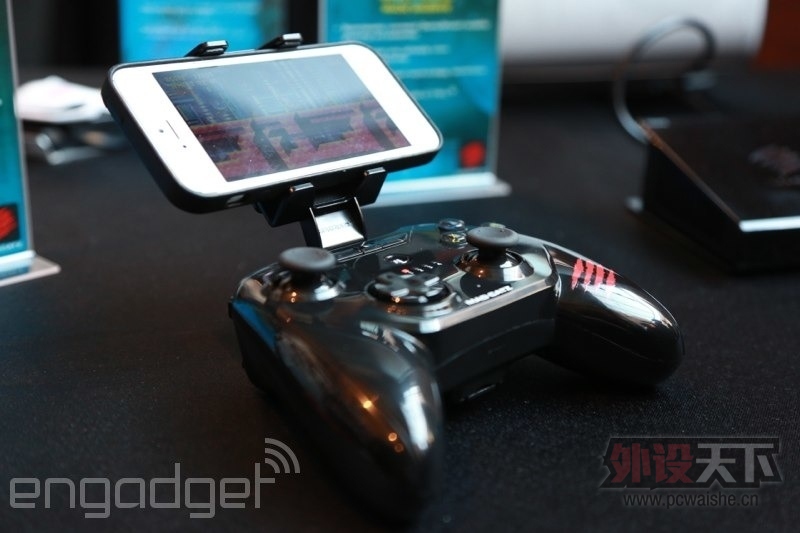 Mad Catz C.T.R.L.i iOS 7 ��Ϸ�ֱ���վ�����棬���� Xbox �ķ��