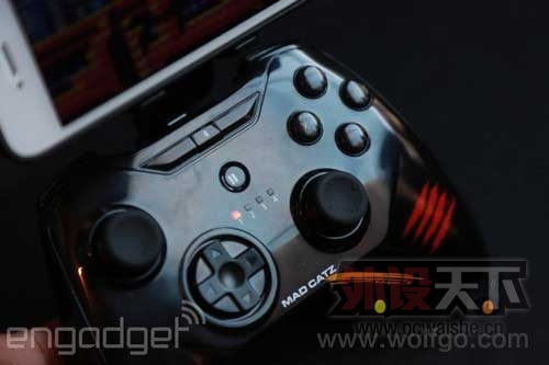 Mad Catz�Ƴ�iPhoneר����Ϸ�ֱ�