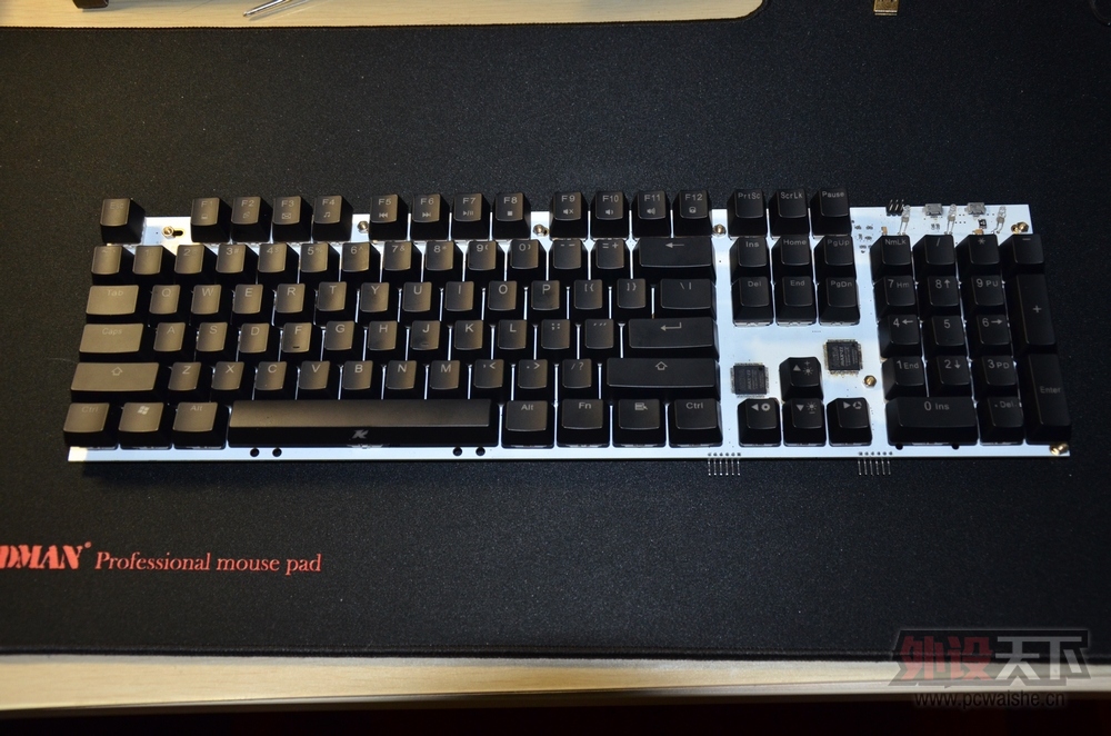 ���ײ⡻����RGB ���̳���