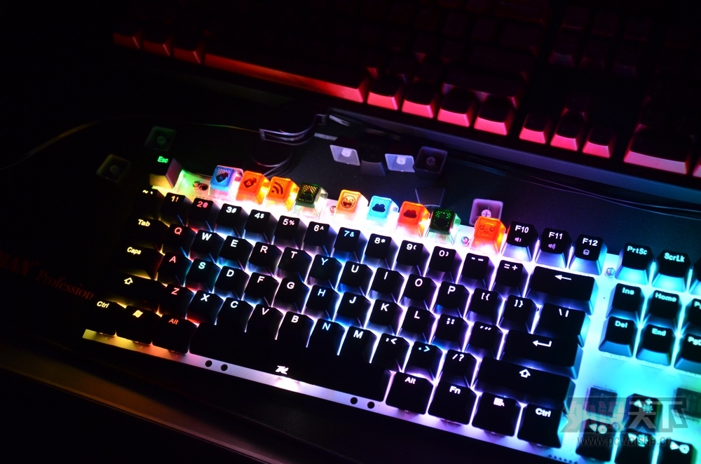 ���ײ⡻����RGB ���̳���