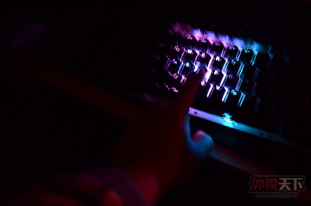 ���ײ⡻����RGB ���̳���