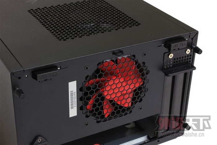 ΢�ǵġ���ҹ֮�С�������Ƶ���ܵ�Mini ITX׼ϵͳ