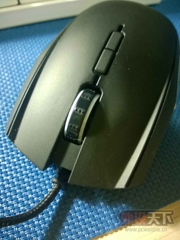 �ݳ�