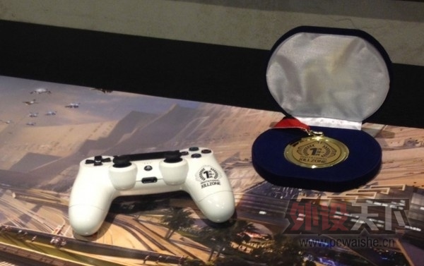 ɫưDualShock 4ֱ