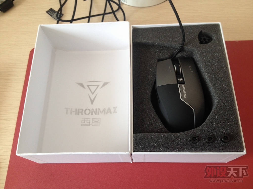 THRONMAX����ͼ��Carbon X1����