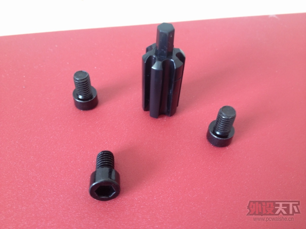 THRONMAX����ͼ��Carbon X1����