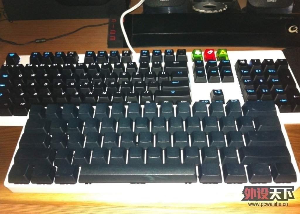 223529yj4bp426ue7adccb.jpg