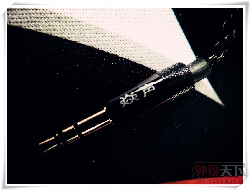 �����¹����ҳ�Ʒ������һ��������ֵ����ӣ������м����ɡ�