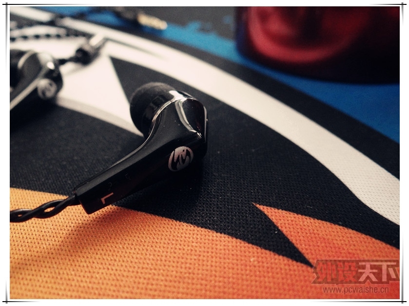 �����¹����ҳ�Ʒ������һ��������ֵ����ӣ������м����ɡ�